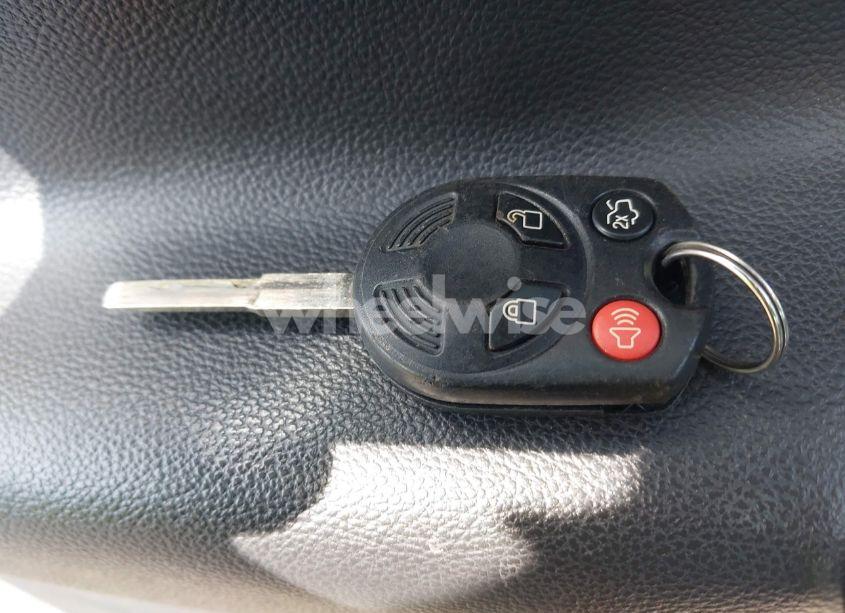 Photo 11 of 2016 Ford Escape SE (VIN 1FMCU9GXXGUB78201)