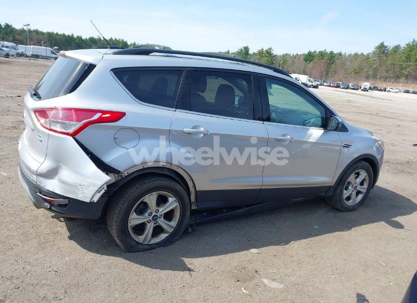 Photo 13 of 2016 Ford Escape SE (VIN 1FMCU9GXXGUB78201)