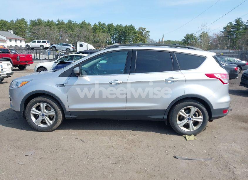 Photo 14 of 2016 Ford Escape SE (VIN 1FMCU9GXXGUB78201)