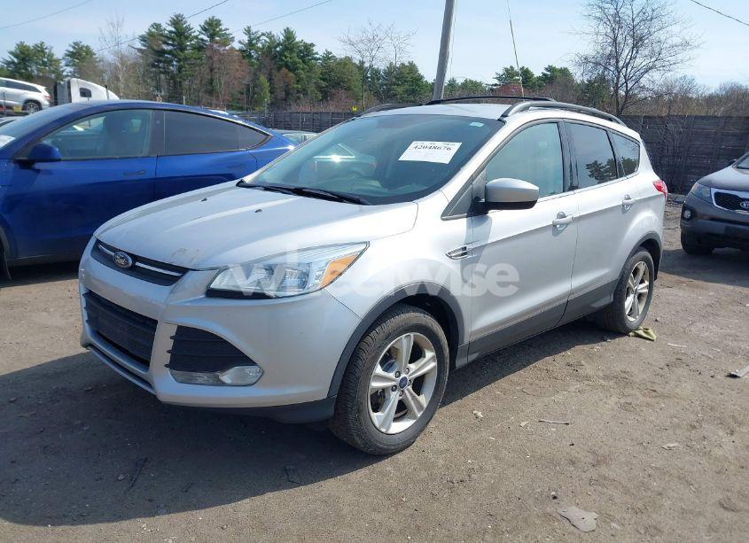 Photo 2 of 2016 Ford Escape SE (VIN 1FMCU9GXXGUB78201)