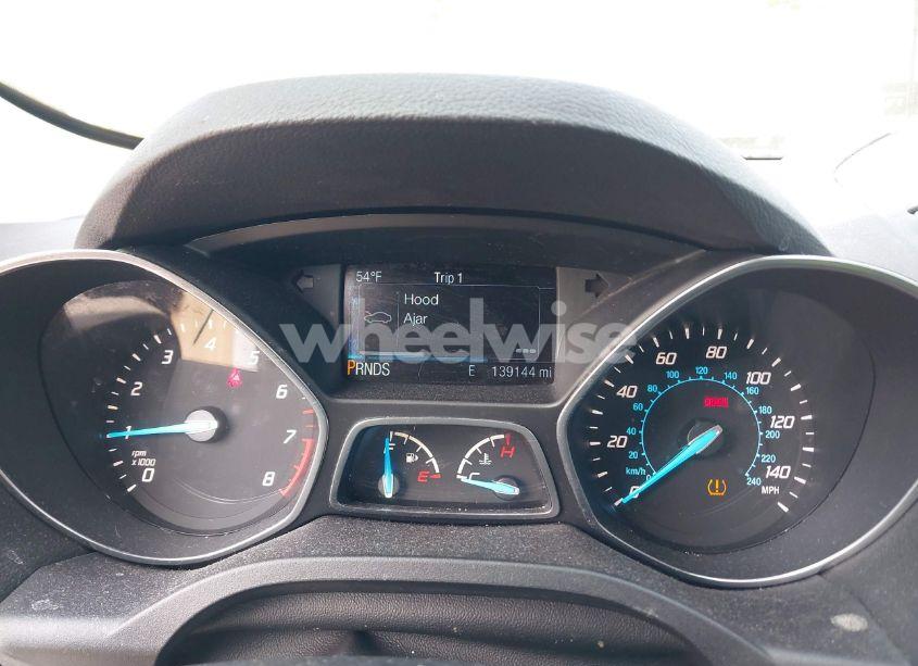 Photo 7 of 2016 Ford Escape SE (VIN 1FMCU9GXXGUB78201)