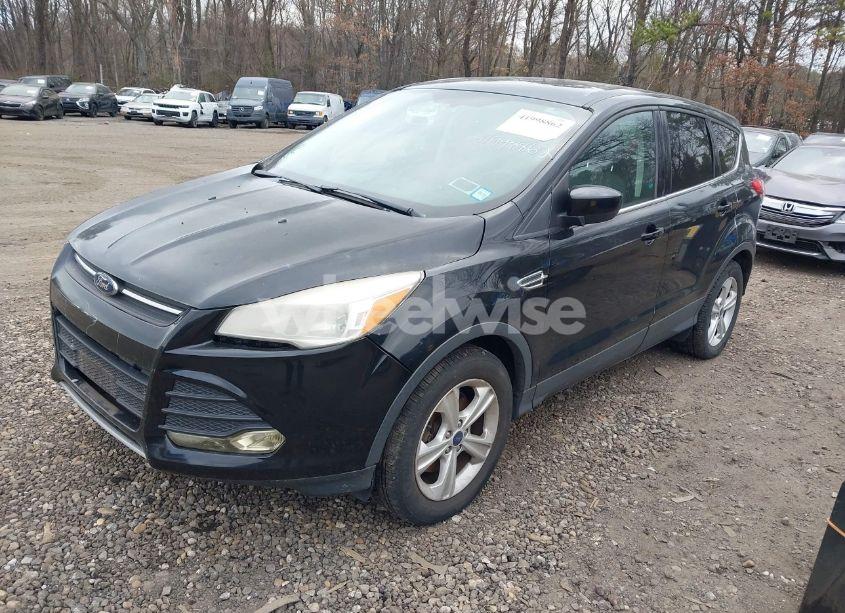 Photo 2 of 2016 Ford Escape SE (VIN 1FMCU9GXXGUB85326)