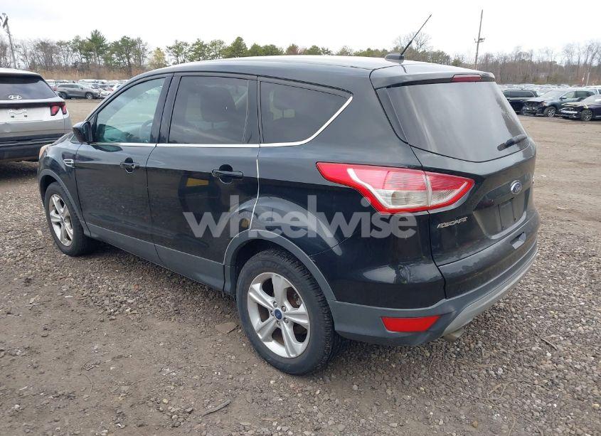 Photo 3 of 2016 Ford Escape SE (VIN 1FMCU9GXXGUB85326)