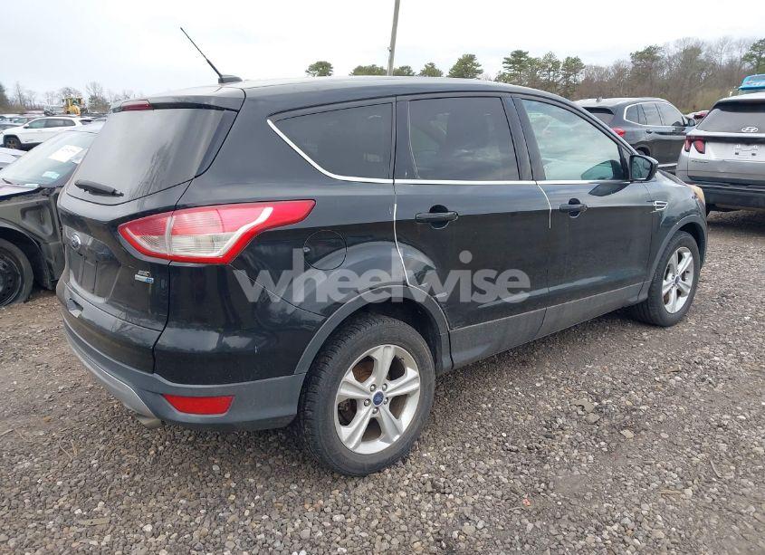 Photo 4 of 2016 Ford Escape SE (VIN 1FMCU9GXXGUB85326)