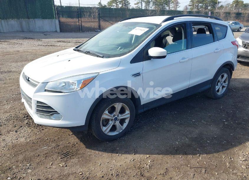 Photo 2 of 2016 Ford Escape SE (VIN 1FMCU9GXXGUB86301)