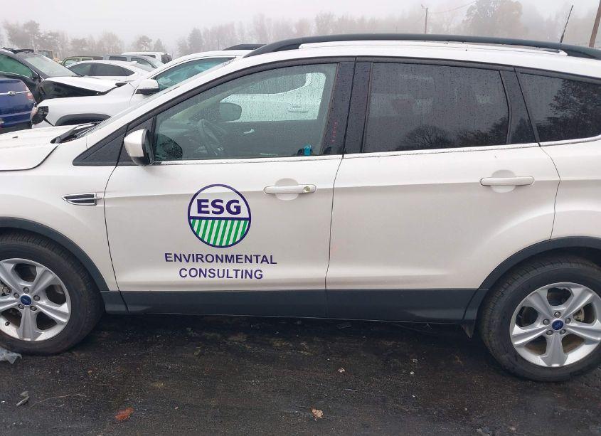 Photo 14 of 2016 Ford Escape SE (VIN 1FMCU9GXXGUB90977)