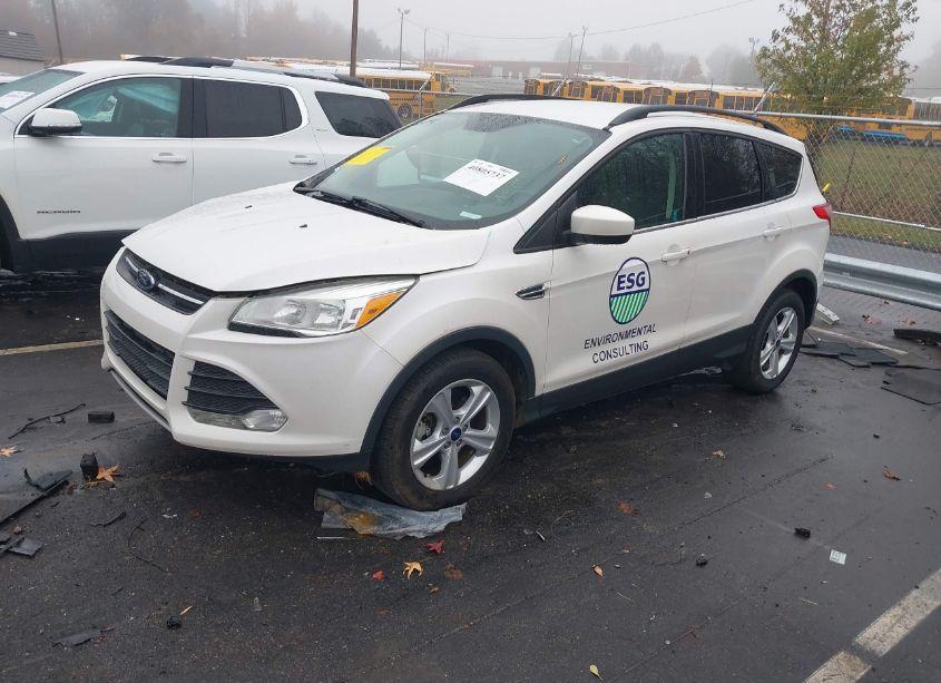 Photo 2 of 2016 Ford Escape SE (VIN 1FMCU9GXXGUB90977)