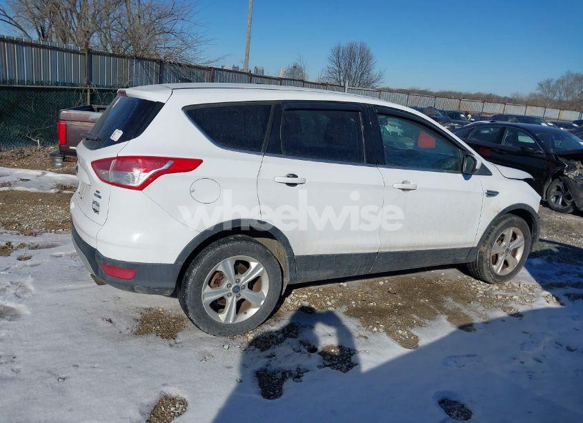 Photo 14 of 2016 Ford Escape SE (VIN 1FMCU9GXXGUB93569)