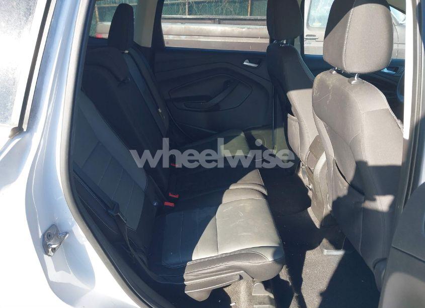 Photo 8 of 2016 Ford Escape SE (VIN 1FMCU9GXXGUB93569)