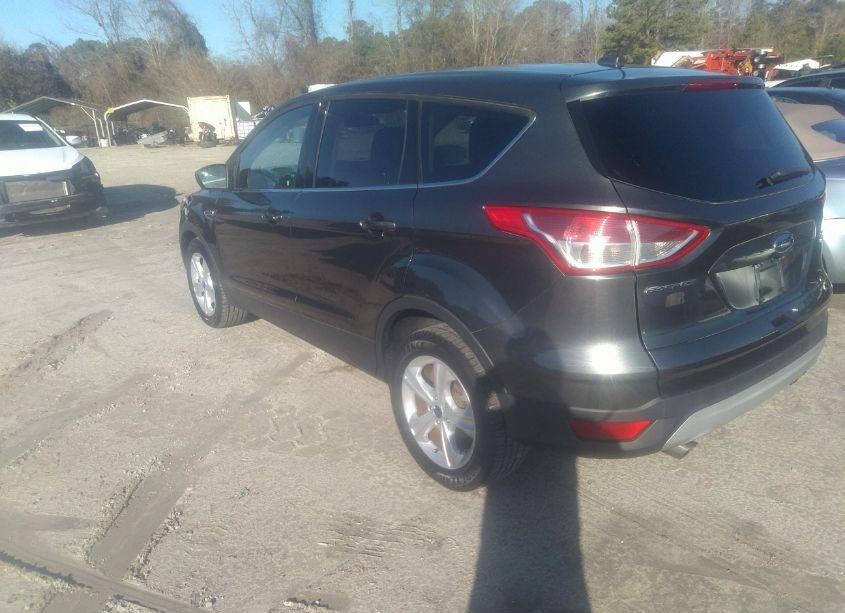 Photo 3 of 2016 Ford Escape SE (VIN 1FMCU9GXXGUC08149)