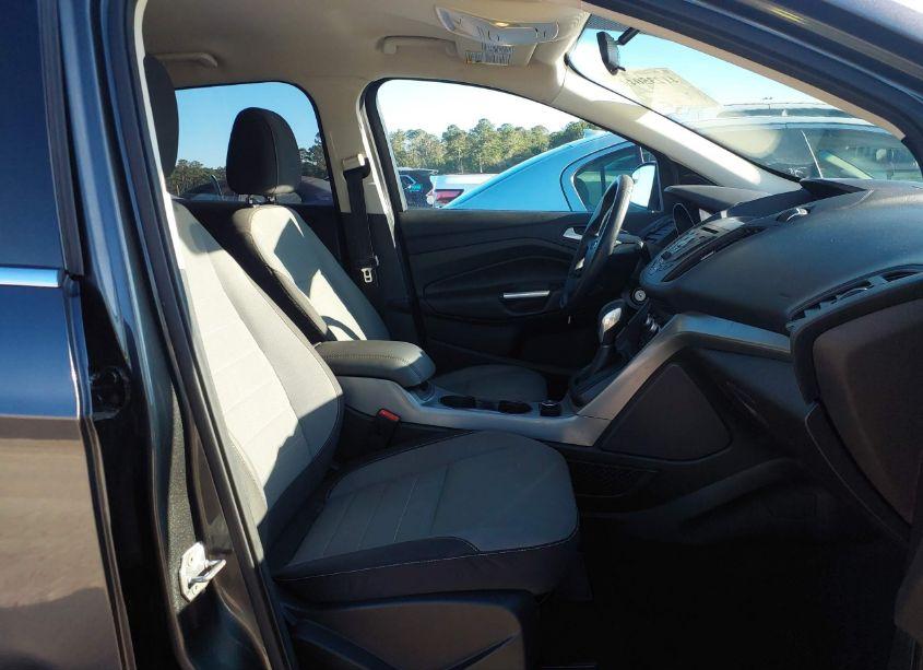 Photo 5 of 2016 Ford Escape SE (VIN 1FMCU9GXXGUC08149)