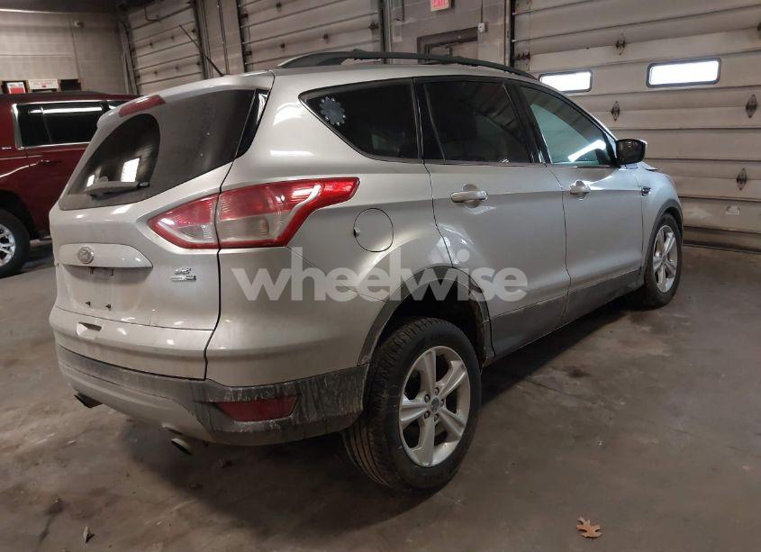 Photo 4 of 2016 Ford Escape SE (VIN 1FMCU9GXXGUC49123)