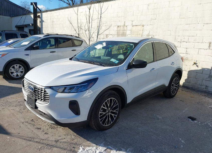 Photo 2 of 2023 Ford Escape ACTIVE (VIN 1FMCU9GZ6PUA81711)