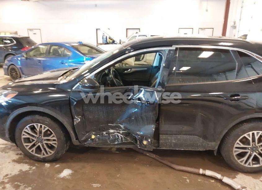 Photo 6 of 2021 Ford Escape SEL (VIN 1FMCU9H60MUA61096)