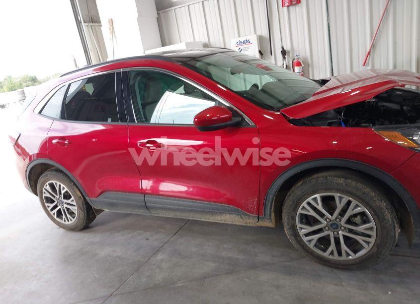 Photo 13 of 2022 Ford Escape SEL (VIN 1FMCU9H60NUA33915)