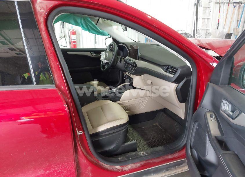 Photo 5 of 2022 Ford Escape SEL (VIN 1FMCU9H60NUA33915)