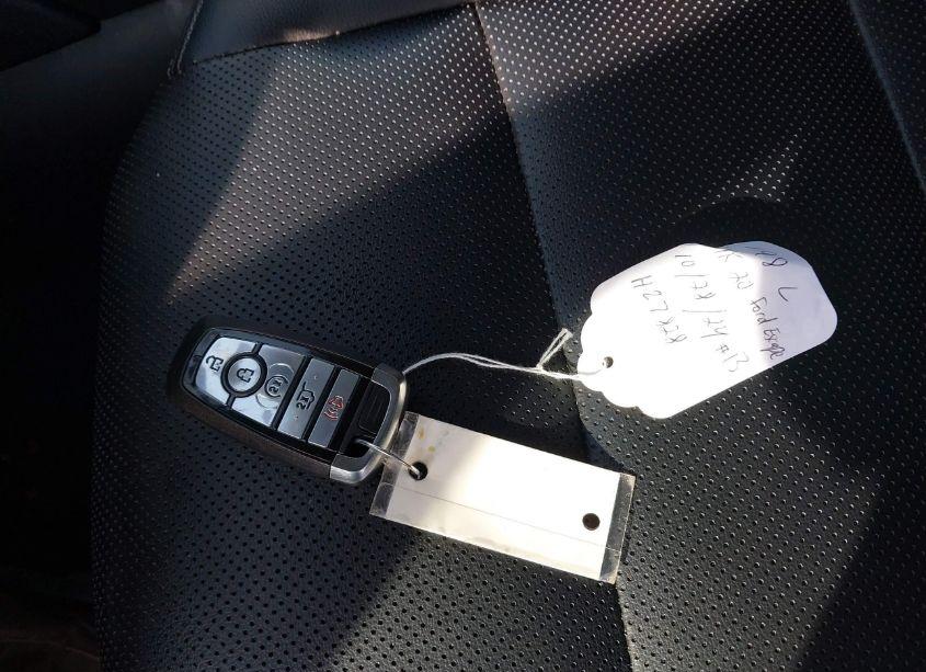 Photo 11 of 2020 Ford Escape SEL (VIN 1FMCU9H61LUA72381)