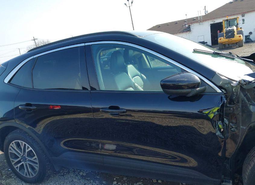 Photo 13 of 2020 Ford Escape SEL (VIN 1FMCU9H61LUA72381)