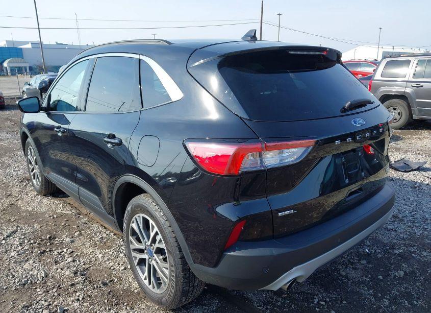 Photo 3 of 2020 Ford Escape SEL (VIN 1FMCU9H61LUA72381)