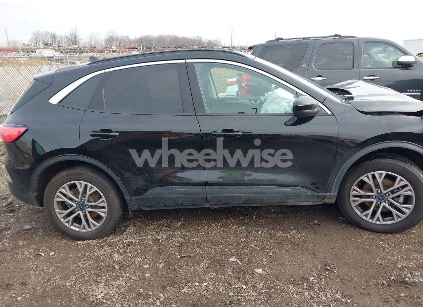 Photo 13 of 2022 Ford Escape SEL (VIN 1FMCU9H61NUB92636)