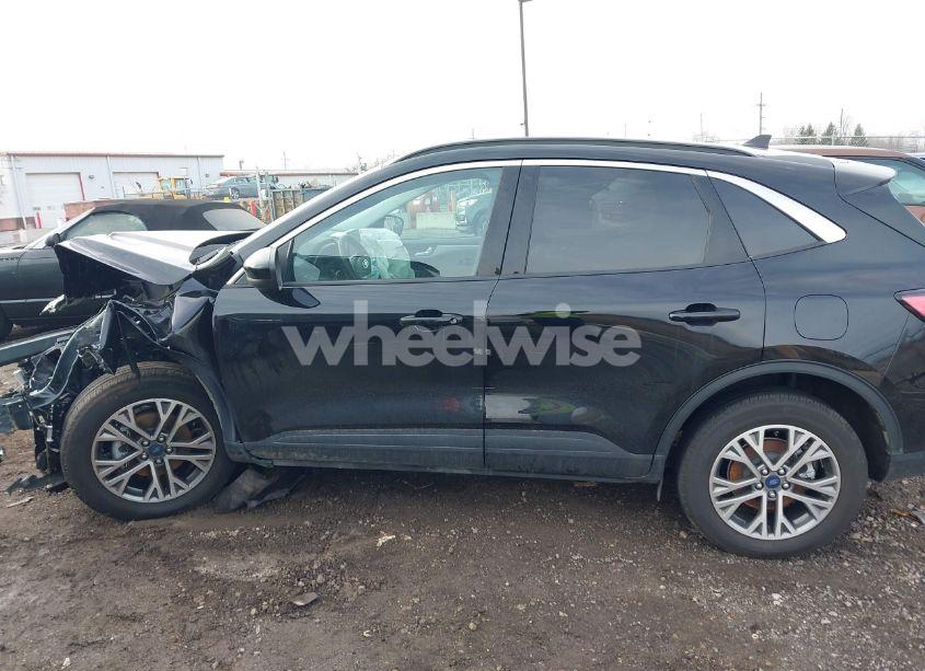 Photo 14 of 2022 Ford Escape SEL (VIN 1FMCU9H61NUB92636)