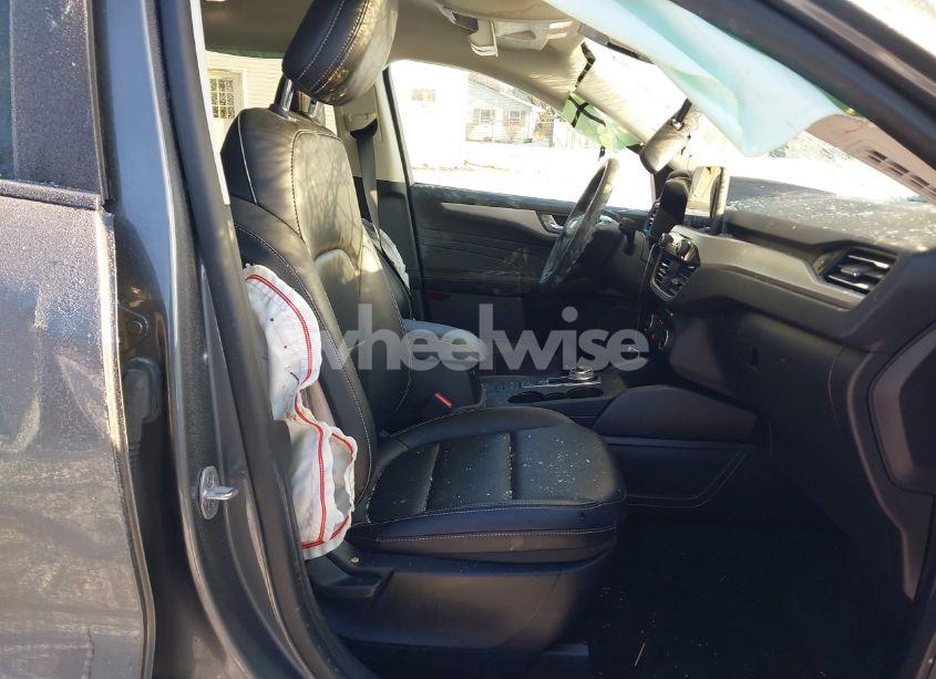 Photo 5 of 2021 Ford Escape SEL (VIN 1FMCU9H62MUA98134)