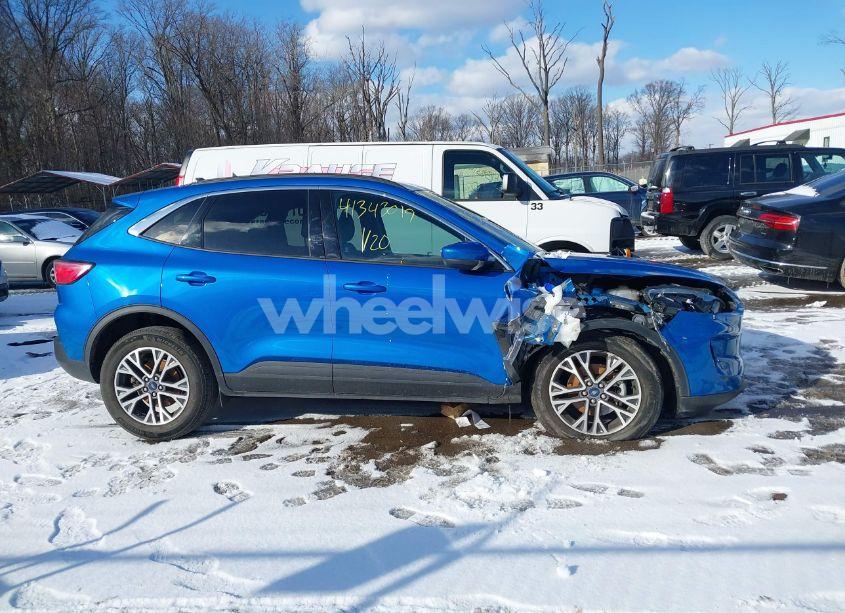 Photo 13 of 2020 Ford Escape SEL (VIN 1FMCU9H63LUA74035)