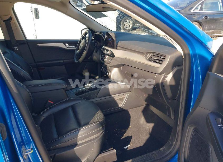 Photo 5 of 2020 Ford Escape SEL (VIN 1FMCU9H63LUA74035)