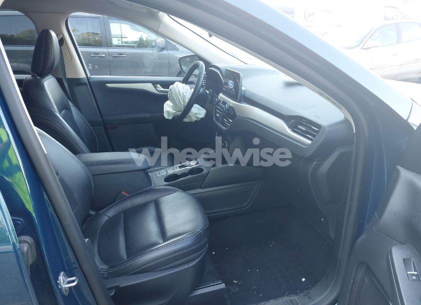 Photo 5 of 2020 Ford Escape SEL (VIN 1FMCU9H63LUB65547)