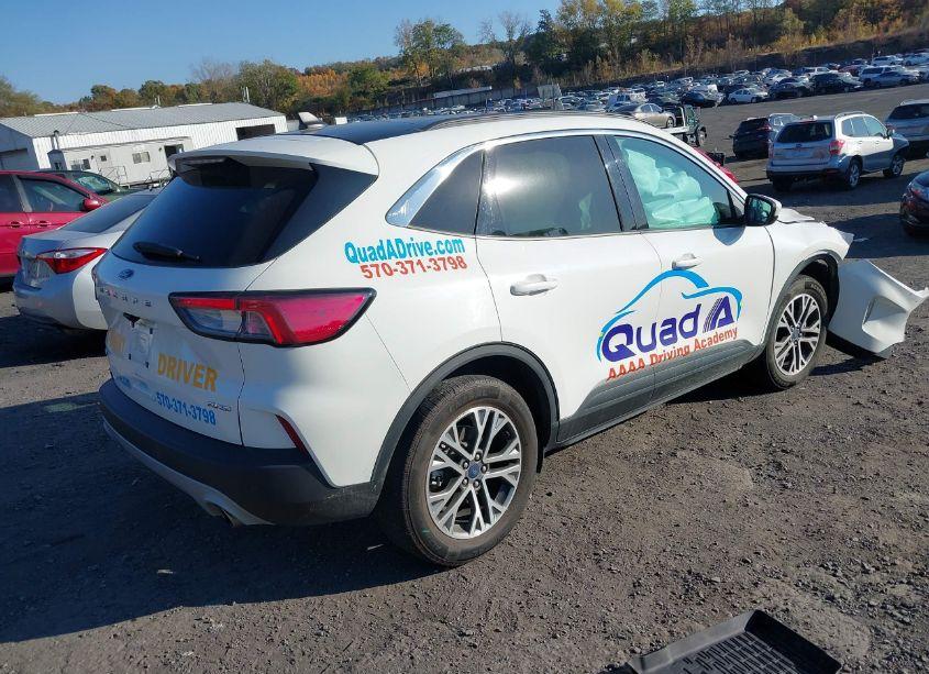 Photo 4 of 2022 Ford Escape SEL (VIN 1FMCU9H63NUA07938)