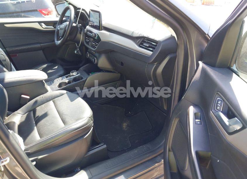 Photo 5 of 2022 Ford Escape SEL (VIN 1FMCU9H63NUA34203)