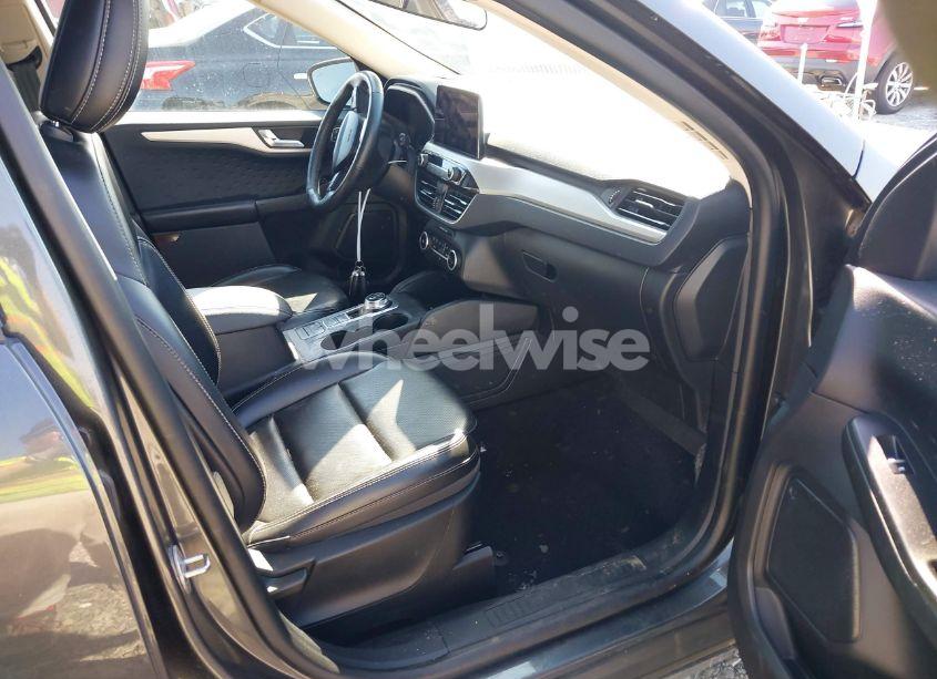 Photo 5 of 2020 Ford Escape SEL (VIN 1FMCU9H64LUA44753)