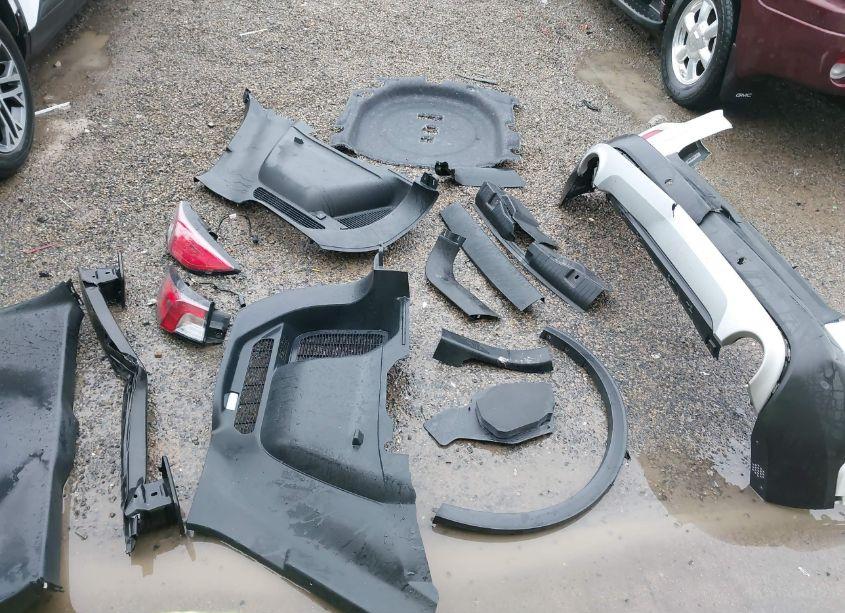 Photo 20 of 2020 Ford Escape SEL (VIN 1FMCU9H64LUA85707)