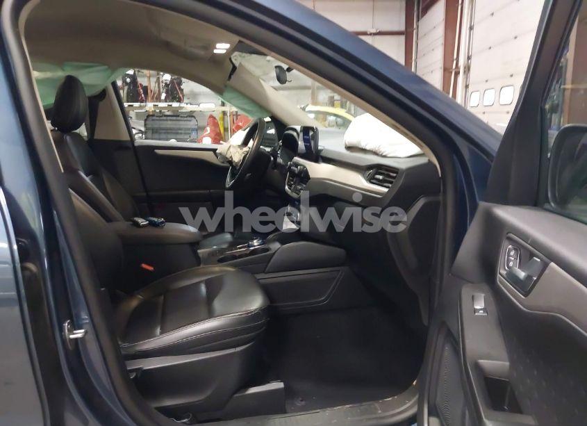 Photo 5 of 2020 Ford Escape SEL (VIN 1FMCU9H64LUB65444)