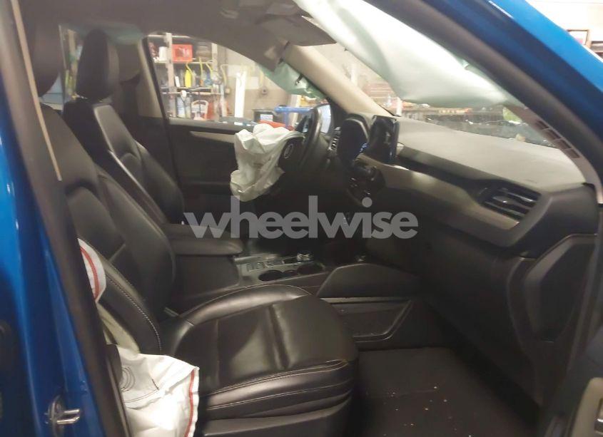 Photo 5 of 2020 Ford Escape SEL (VIN 1FMCU9H65LUB96802)