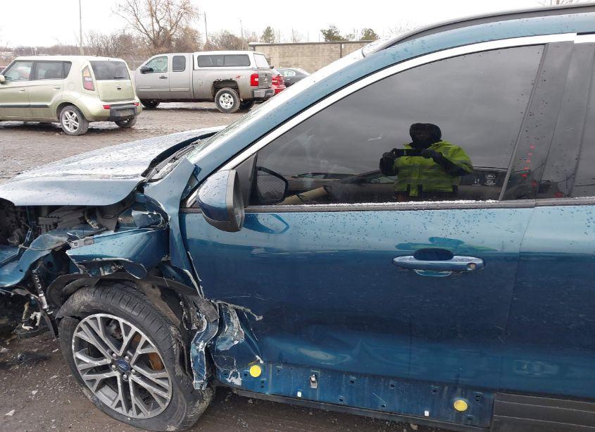 Photo 6 of 2020 Ford Escape SEL (VIN 1FMCU9H65LUC74379)