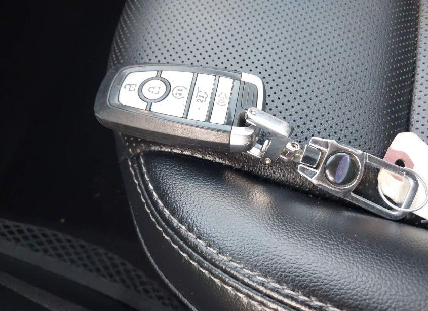 Photo 11 of 2021 Ford Escape SEL (VIN 1FMCU9H65MUB33989)