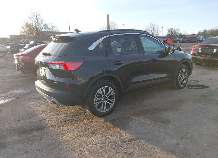 Photo 4 of 2021 Ford Escape SEL (VIN 1FMCU9H65MUB33989)