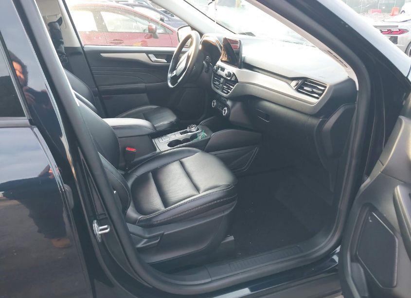 Photo 5 of 2021 Ford Escape SEL (VIN 1FMCU9H65MUB33989)