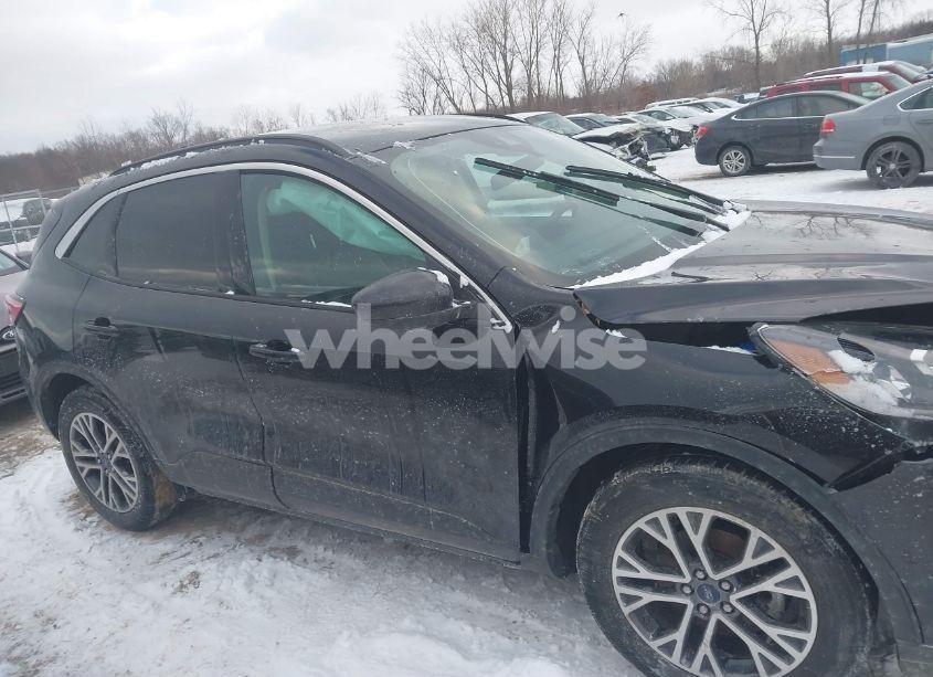 Photo 13 of 2020 Ford Escape SEL (VIN 1FMCU9H66LUA29963)