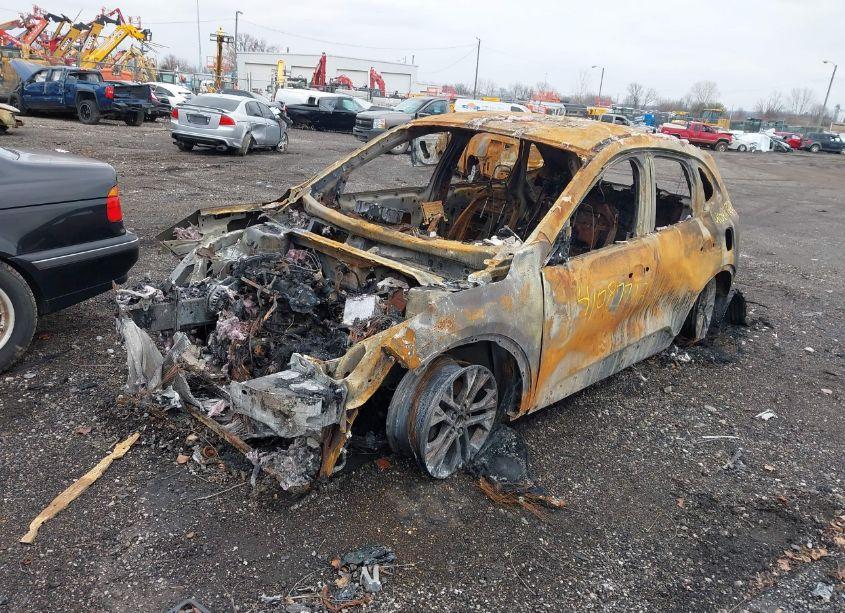 Photo 2 of 2020 Ford Escape SEL (VIN 1FMCU9H66LUA51672)