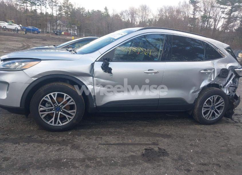 Photo 14 of 2020 Ford Escape SEL (VIN 1FMCU9H66LUA64860)