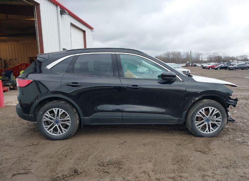 Photo 14 of 2021 Ford Escape SEL (VIN 1FMCU9H66MUB10253)