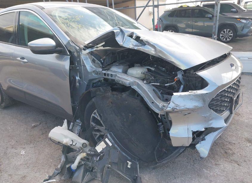 Photo 6 of 2022 Ford Escape SEL (VIN 1FMCU9H66NUA18058)