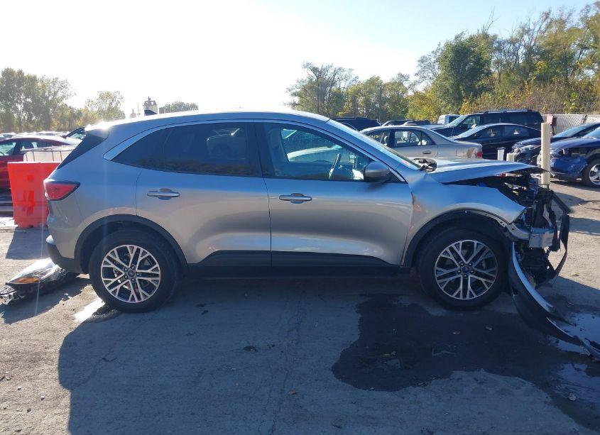 Photo 14 of 2022 Ford Escape SEL (VIN 1FMCU9H66NUA66840)