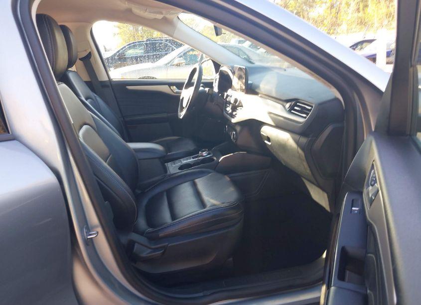 Photo 5 of 2022 Ford Escape SEL (VIN 1FMCU9H66NUA66840)