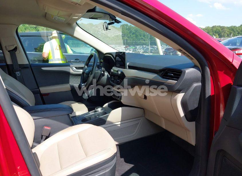 Photo 5 of 2020 Ford Escape SEL (VIN 1FMCU9H67LUA92652)