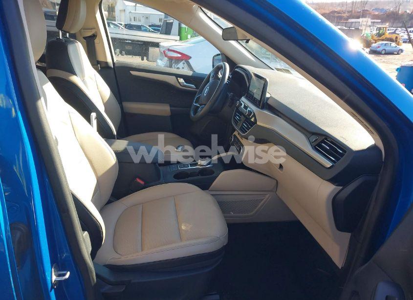 Photo 5 of 2020 Ford Escape SEL (VIN 1FMCU9H67LUB16979)