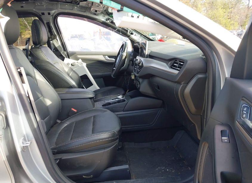 Photo 5 of 2022 Ford Escape SEL (VIN 1FMCU9H67NUB44672)