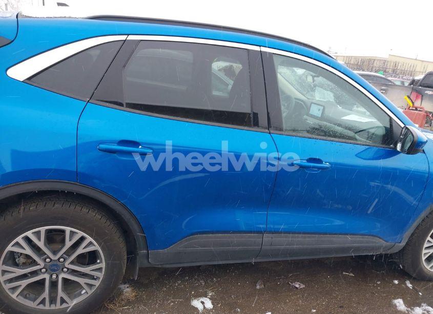 Photo 13 of 2020 Ford Escape SEL (VIN 1FMCU9H68LUC67068)